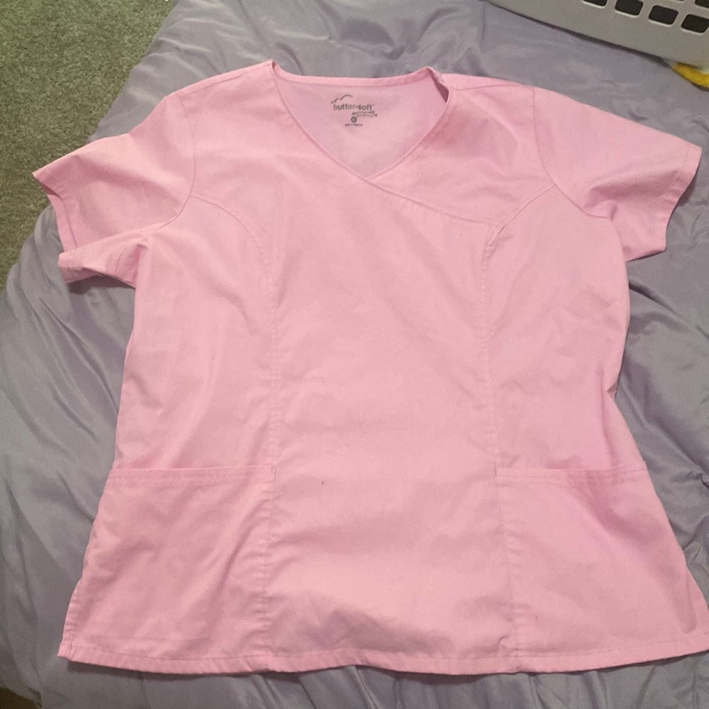 XL set of pink scrubs